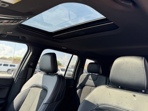 New 2025 Jeep Grand Cherokee Altitude image 11