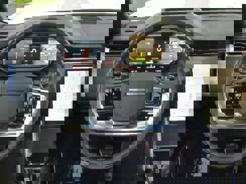 New 2025 Land Rover Range Rover SV image 25