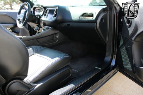 Used 2018 Dodge Challenger SRT Hellcat image 20