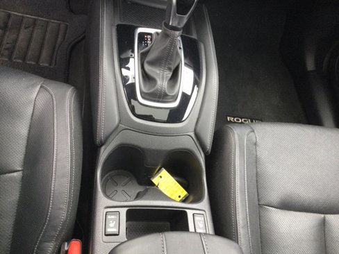 Used 2017 Nissan Rogue SL w/ SL Premium Package image 25
