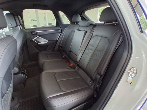Used 2023 Audi Q3 2.0T Premium image 20