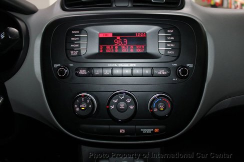 Used 2015 Kia Soul + image 16