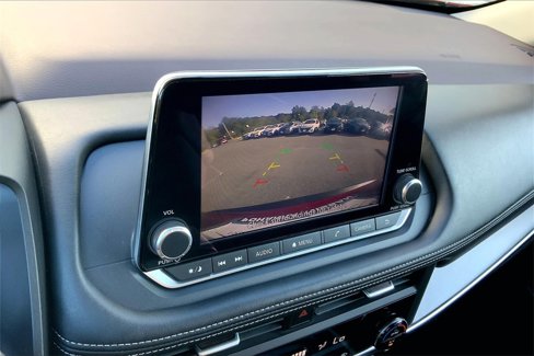 Used 2023 Nissan Rogue SV image 24