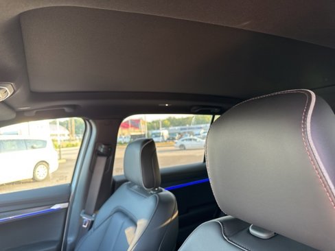New 2025 Jeep Wagoneer Limited w/ Comfort Package image 12