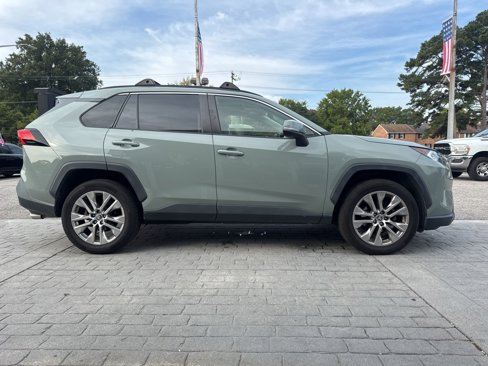 Used 2021 Toyota RAV4 XLE Premium image 9
