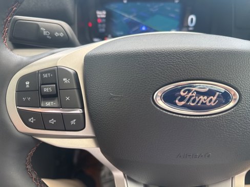 New 2025 Ford Explorer Active image 22
