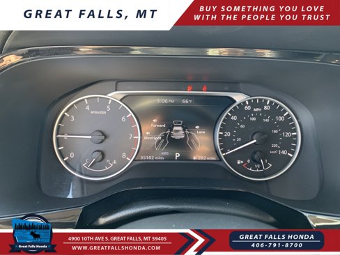 Used 2024 Nissan Pathfinder SV image 19