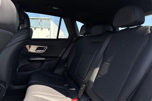 Used 2024 Mercedes-Benz GLC 300 4MATIC image 14