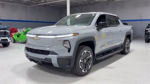 New 2026 Chevrolet Silverado EV LT image 15