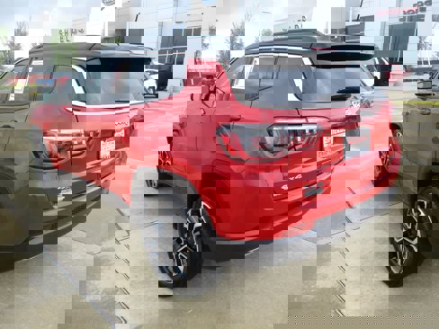 Used 2023 Jeep Compass Limited image 4