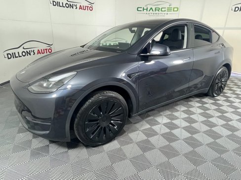 Used 2024 Tesla Model Y 2WD image 5
