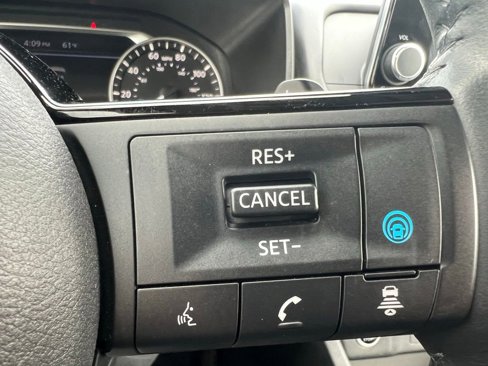 Used 2023 Nissan Rogue SV w/ SV Premium B Package image 26