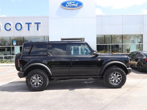 New 2025 Ford Bronco Badlands image 9