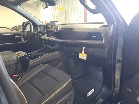 New 2026 Chevrolet Suburban Premier image 35