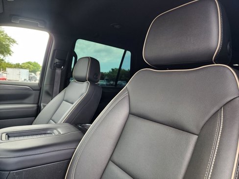 Certified 2023 GMC Yukon SLT image 13