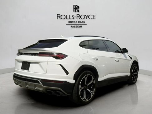 Used 2020 Lamborghini Urus image 5