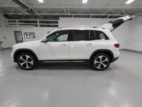 New 2025 Mercedes-Benz GLB 250 4MATIC image 10