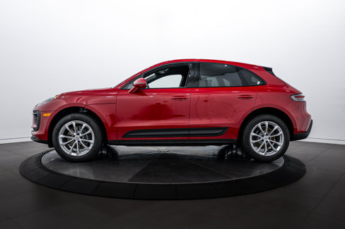 New 2026 Porsche Macan image 2