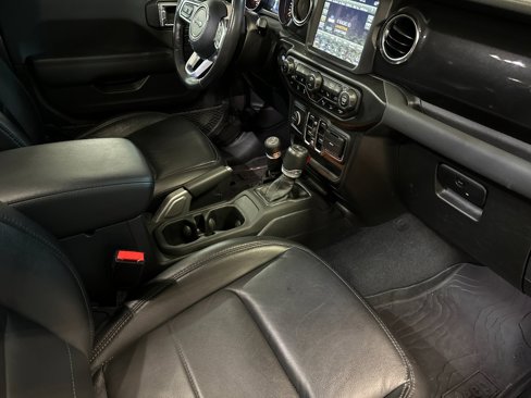 Certified 2021 Jeep Wrangler Unlimited Sahara image 15