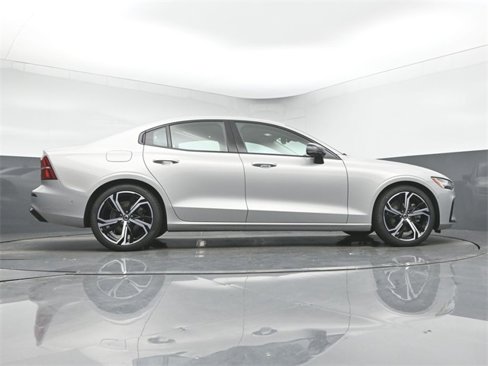 Used 2025 Volvo S60 B5 Plus w/ Protection Package Premier image 41