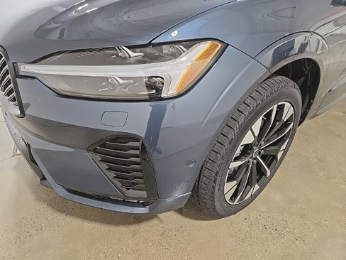 New 2026 Volvo XC60 B5 Plus w/ Climate Package image 22