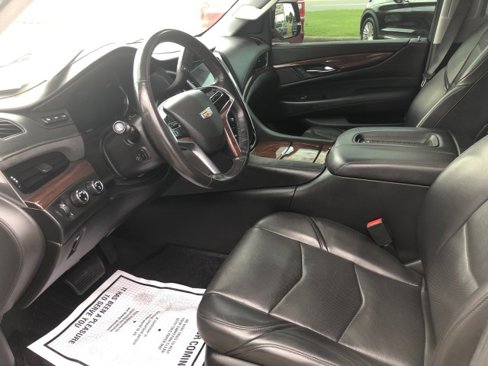 Used 2019 Cadillac Escalade Premium Luxury image 9