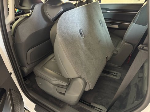 Used 2025 Kia EV9 Wind image 52