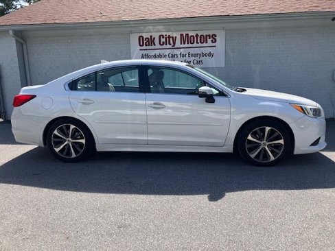 Used 2017 Subaru Legacy 2.5i Limited image 4