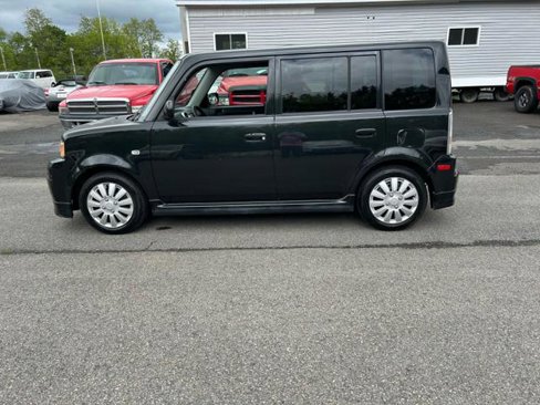 Used 2006 Scion xB image 1