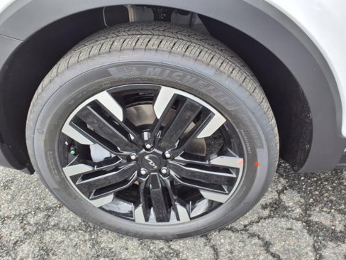 New 2025 Kia Telluride SX w/ SX Captain's Chair Package image 14