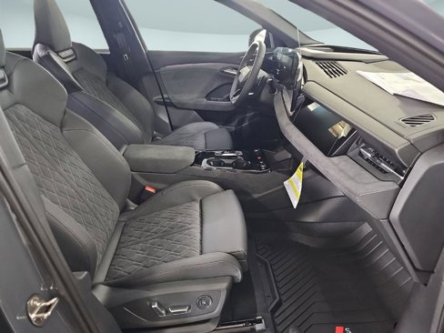 New 2025 Audi SQ6 e-tron Prestige image 24