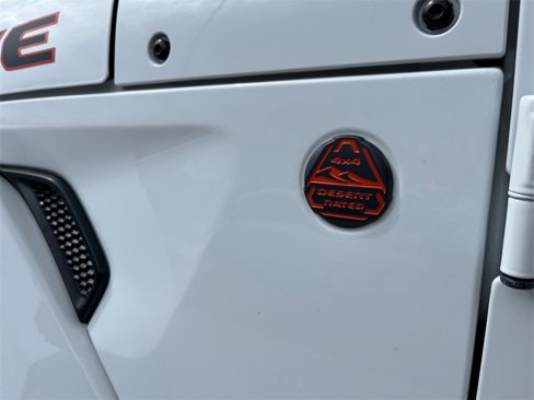 Used 2023 Jeep Gladiator Mojave w/ Cold Weather Group image 28