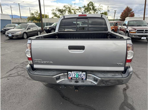 Used 2015 Toyota Tacoma 4x4 Double Cab image 4