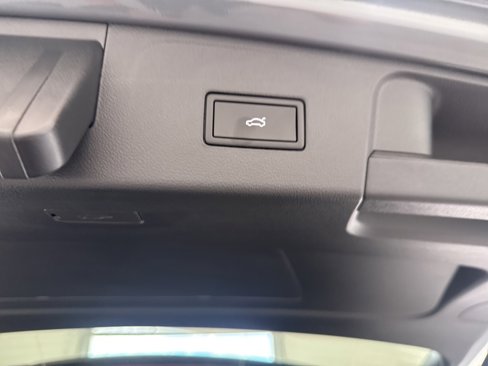 New 2026 Volkswagen Atlas SEL image 32