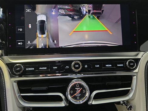 New 2025 Bentley Flying Spur Plug-In Hybrid image 16