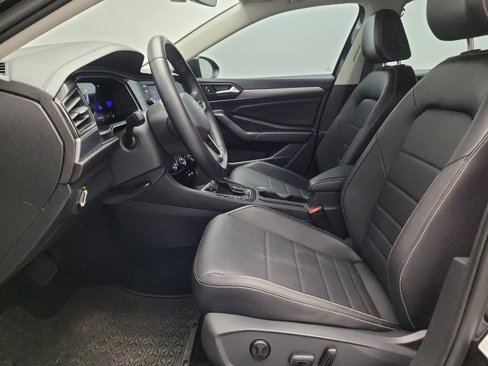 Used 2023 Volkswagen Jetta SE image 17