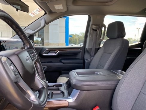 Used 2022 Chevrolet Silverado 1500 LT Trail Boss w/ Convenience Package II image 23
