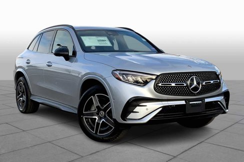 Used 2025 Mercedes-Benz GLC 300 4MATIC image 2