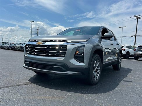 New 2026 Chevrolet Equinox LT w/ Convenience Package II image 3