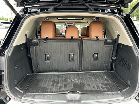 Used 2024 Nissan Pathfinder Platinum w/ Cargo Package image 7