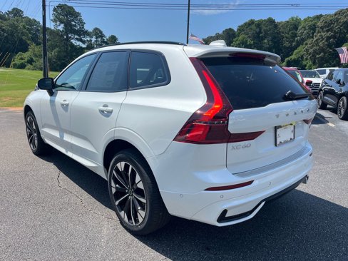 New 2026 Volvo XC60 B5 Plus image 3
