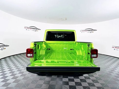 New 2025 Jeep Gladiator Sport image 25