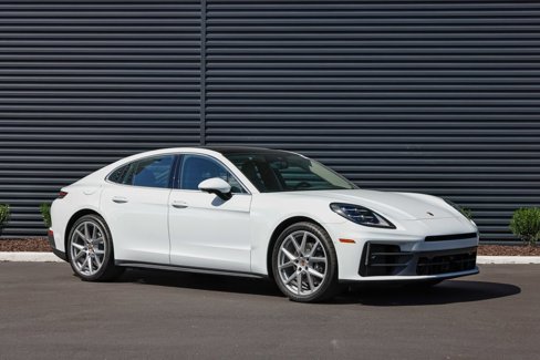 New 2026 Porsche Panamera 4 image 9