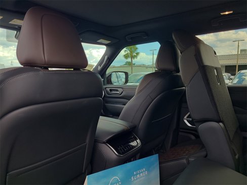 New 2025 Nissan Armada Platinum Reserve image 8