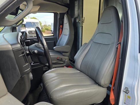 Used 2023 Chevrolet Express 3500 w/ Power Convenience Package image 30