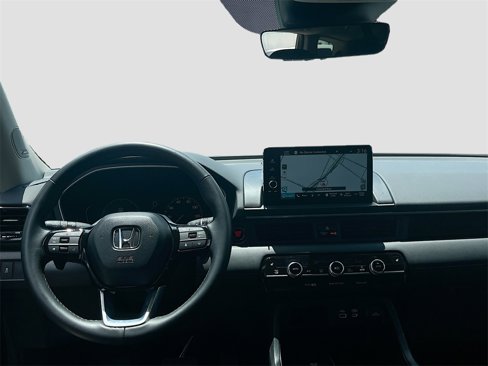 Used 2025 Honda Pilot Touring image 23