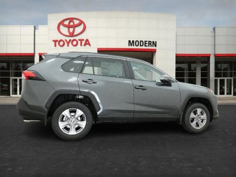 New 2025 Toyota RAV4 XLE image 11