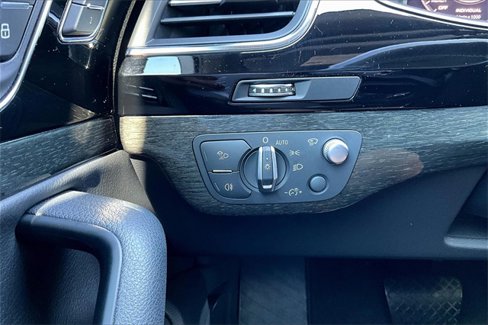 Used 2019 Audi Q7 3.0T Prestige w/ Prestige Package image 26