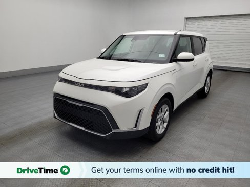 Used 2023 Kia Soul S image 1