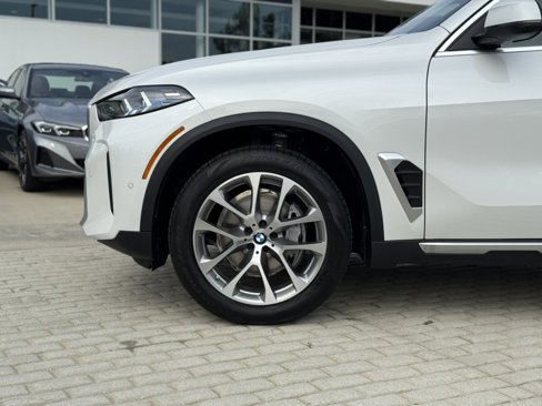 New 2026 BMW X5 sDrive40i image 10